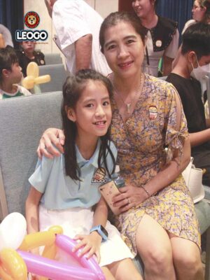 Hình ảnh bé và mẹ