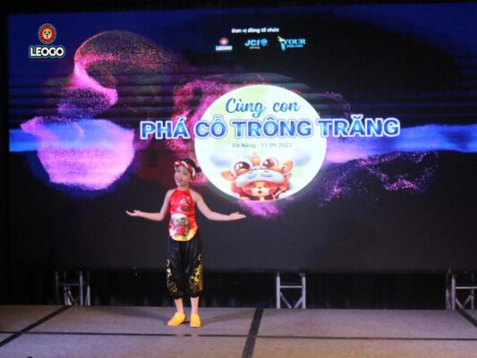 Tiết mục nhảy dân ca sôi động của Amee An Hy