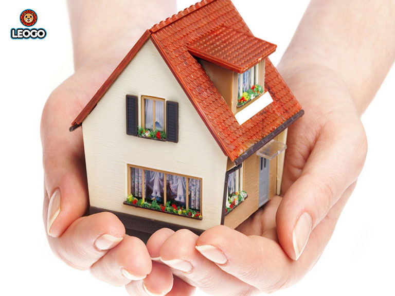 Bé vui vẻ khi nói về ngôi nhà thân yêu