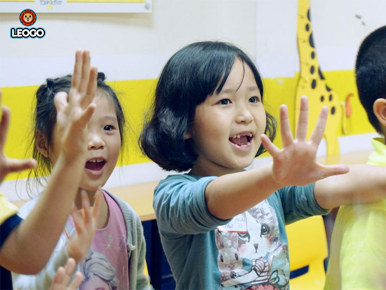 Kết hợp nhiều trò chơi tạo hứng thú học tiếng Anh