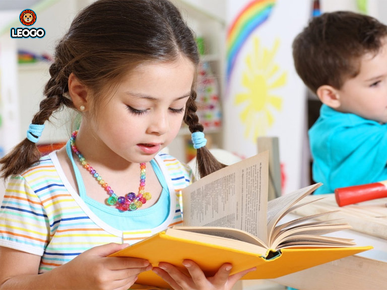 Hình thành thói quen đọc sách tiếng Anh ở trẻ