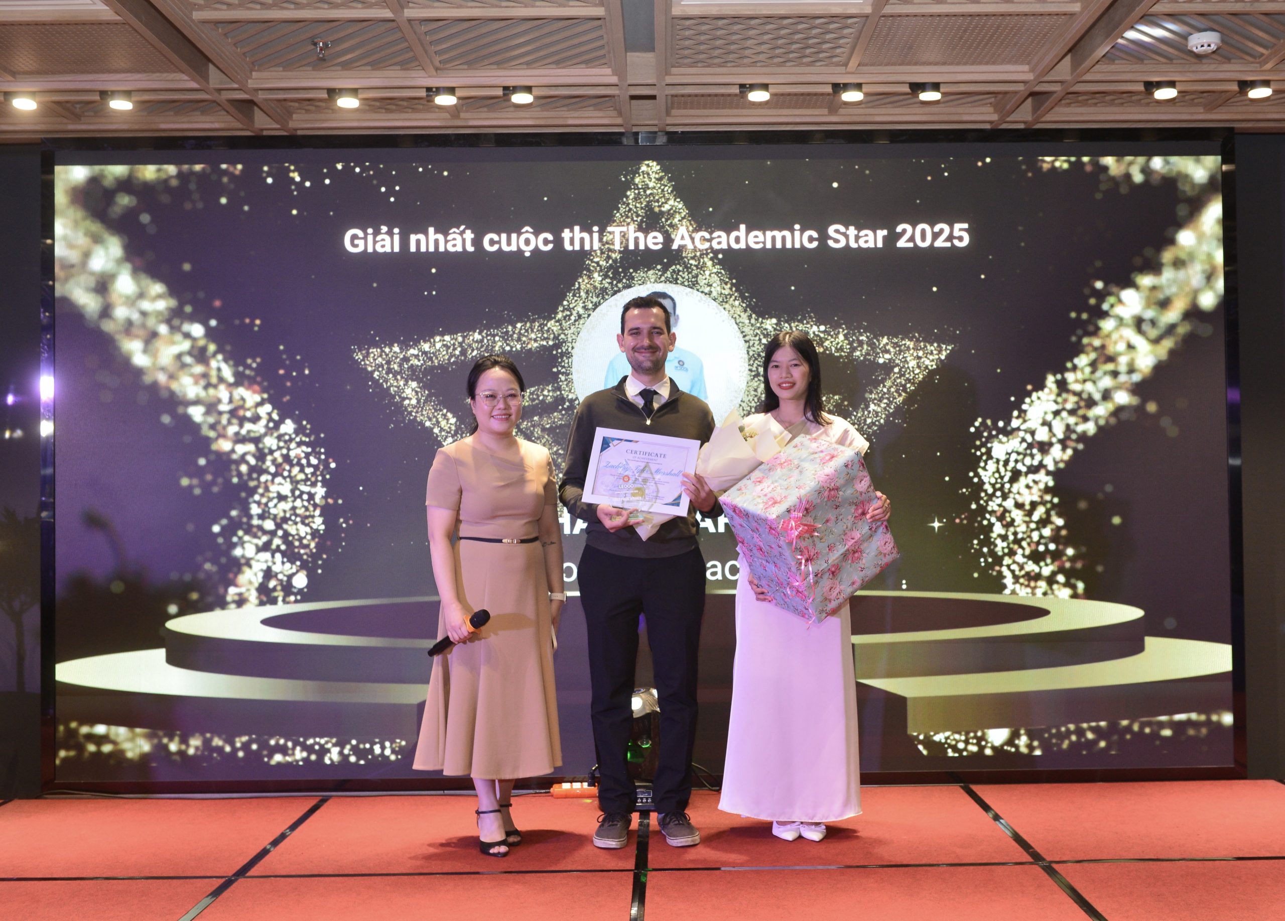 Giáo viên LEOGO đạt giải nhất cuộc thi giáo viên giỏi The Academic Star 2025